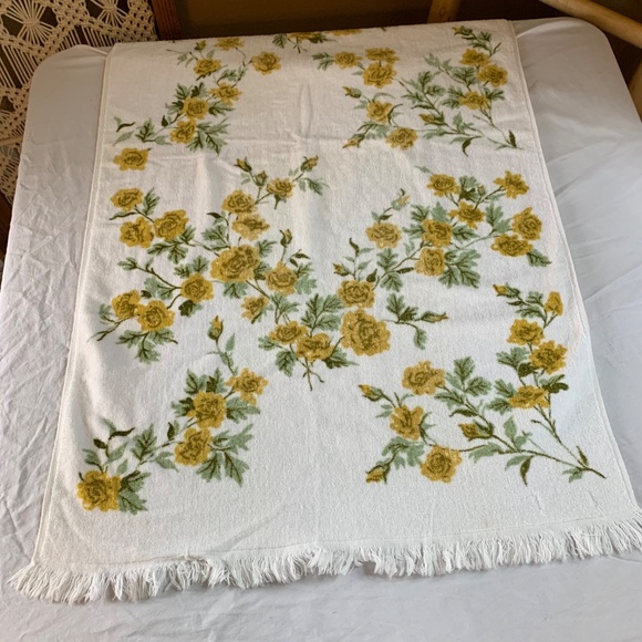 Vintage Deadstock  3 Pc White With Green/Yellow Floral  Fieldcrest Martex Towels - Picture 2 of 14